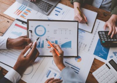 Mastering the Market: Navigating Fed Policy, Inflation, and Customized Solutions